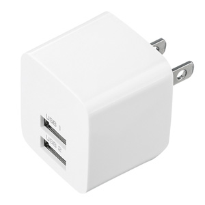 【訳あり 新品】USB充電器（2ポート・2.4A・小型・ホワイト） ※箱にキズ、汚れあり