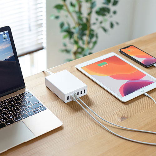 USB充電器（6ポート・合計12A・ホワイト）