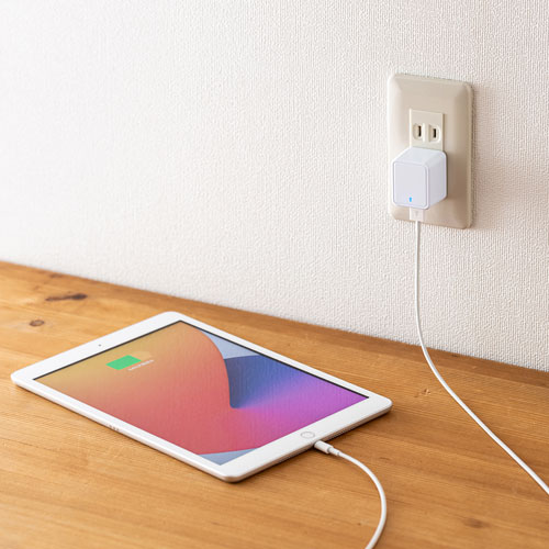 USB充電器（キューブ型・2.4A・AC充電器・ホワイト） ACA-IP79W サンワサプライ