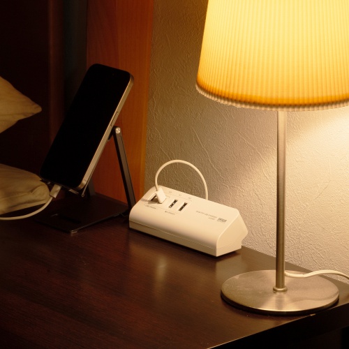 USB充電器（クランプ式・机固定・PD65W・Type-C×2ポート＋USB A×2ポート・4台同時充電・複数ポート・絶縁キャップ・ホワイト）