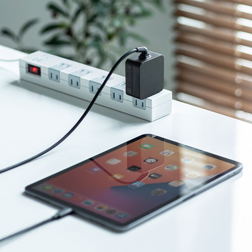 タイプC充電器(パソコン充電器・iPhone・コンセント・アダプター・PD・おすすめ・65W・TypeCケーブル一体型・iPhone15対応・ブラック） ACA-PD76BK サンワサプライ