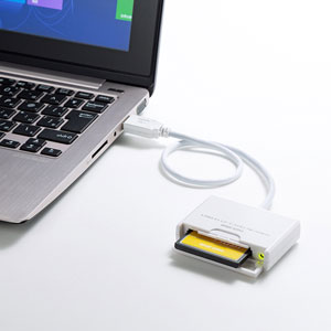 CFカードリーダー(USB3.0・UDMA対応・ホワイト)