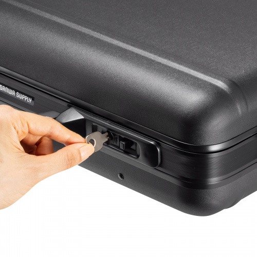 アタッシュケース（17インチ・軽量・耐衝撃・鍵付き・日本製・ABS・ハードケース・ショルダーベルト・A4・15.6型ノートPC・ビジネス・バッグ・ブラック） BAG-ABS6 サンワサプライ