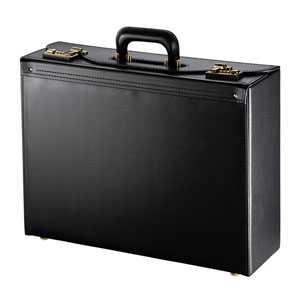 たっぷりの書類を持ち運べる日本製パイロットケース。 BAG-AT2BK