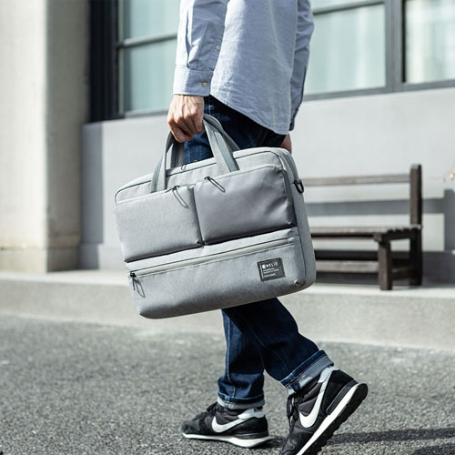 パソコンバッグ（カジュアル・15.6インチ・グレー・ショルダーベルト・キャリーサポーター・軽量）