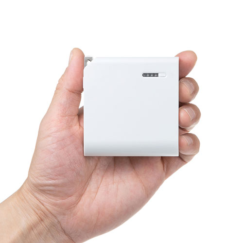 モバイルバッテリー(AC充電器・一体型・USB２ポート・5200mAh・最大2.4A)