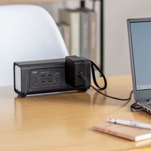 ポータブル電源（小型・AC出力・大容量・76.8Wh・24000mAh・USB PD65W・リン酸鉄リチウムイオン電池・LEDライト付き・機内持ち込み可・停電・災害・車中泊・ノートパソコン・持ち運び）