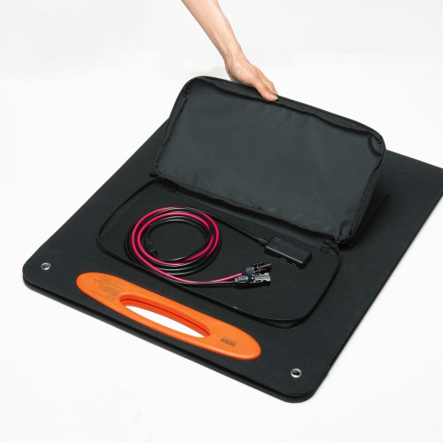 ポータブルソーラーパネル（最大出力100W）