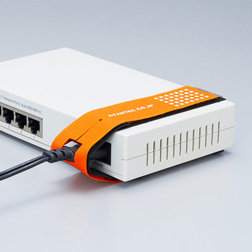 ACチョイロック（電源ケーブル対応・抜け防止・面ファスナー取り付け）