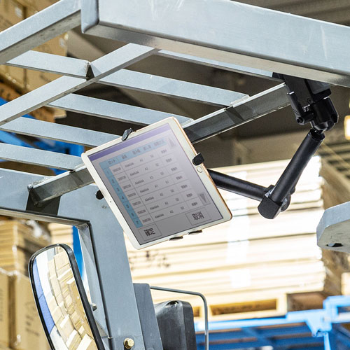 タブレットホルダー（3関節・支柱取り付け用・縦横変更可能）