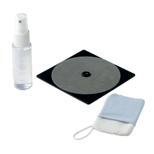 使いやすいクリーニングパッドとトレイがセットになったCD/DVDクリーナー