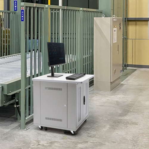 サーバーラック（19インチマウント付きデスク・2ポスト・奥行き70cm・高さ70cm）