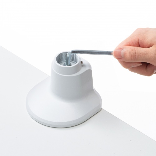 モニターアーム（ディスプレイアーム・薄型クランプ・耐荷重9kg・ショートアーム・32インチまで対応・ホワイト）