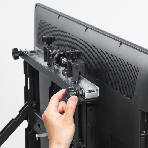 テレビ壁掛け金具（42～75型対応・耐荷重70kg・プッシュ式・大型ディスプレイ・マルチディスプレイ・サイネージ設置向け）