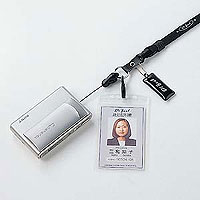 肌触りのソフトなデジカメ・携帯電話ストラップ・ワンタッチ着脱、クリーニングパッド付（ブラック） DG-ST9BK サンワサプライ