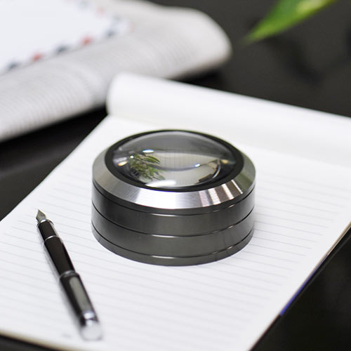 拡大鏡（デスクルーペ・LEDライト付・5倍）