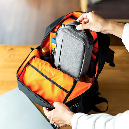 トラベルポーチ（旅行・小物・コンパクト・収納・便利・出張・ケーブル