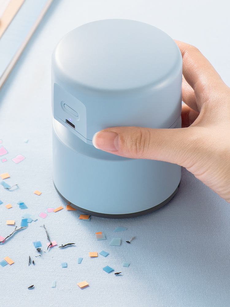 卓上掃除機 ハンディクリーナー | コードレス充電式で消しゴムかすも簡単吸引、キーボードやデスクをコンパクトに清掃