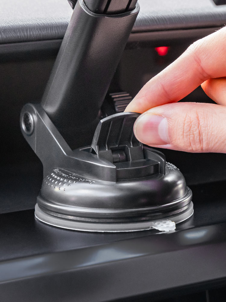 スマホ車載ホルダー／吸盤・手帳型対応／縦横回転と着脱しやすい設計