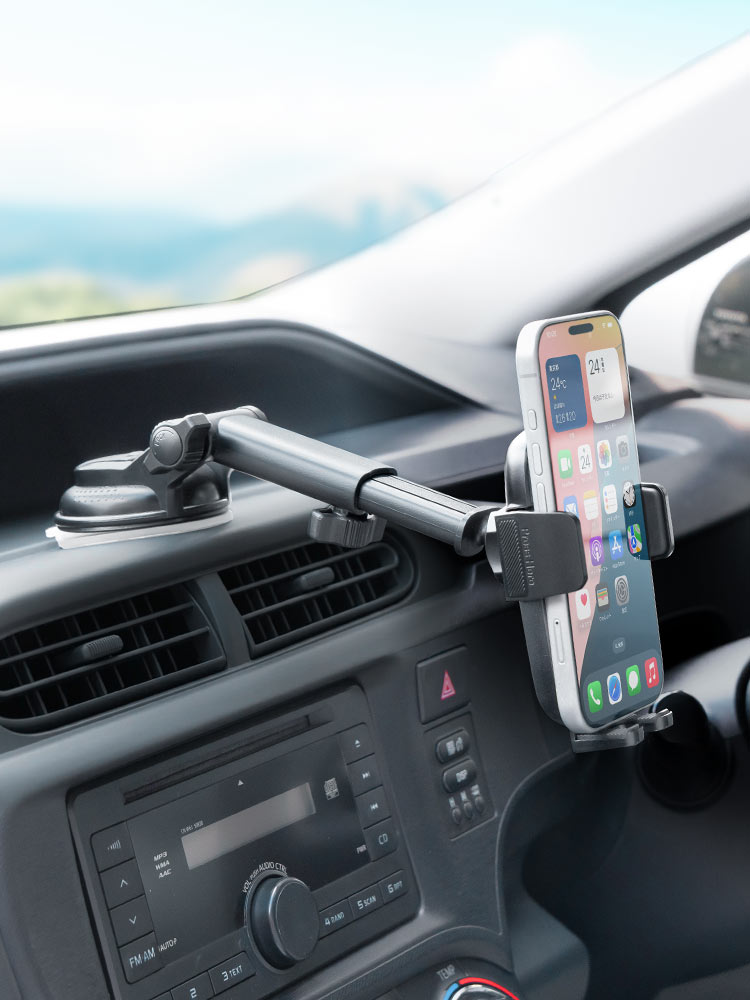 スマホ車載ホルダー／吸盤・手帳型対応／縦横回転と着脱しやすい設計