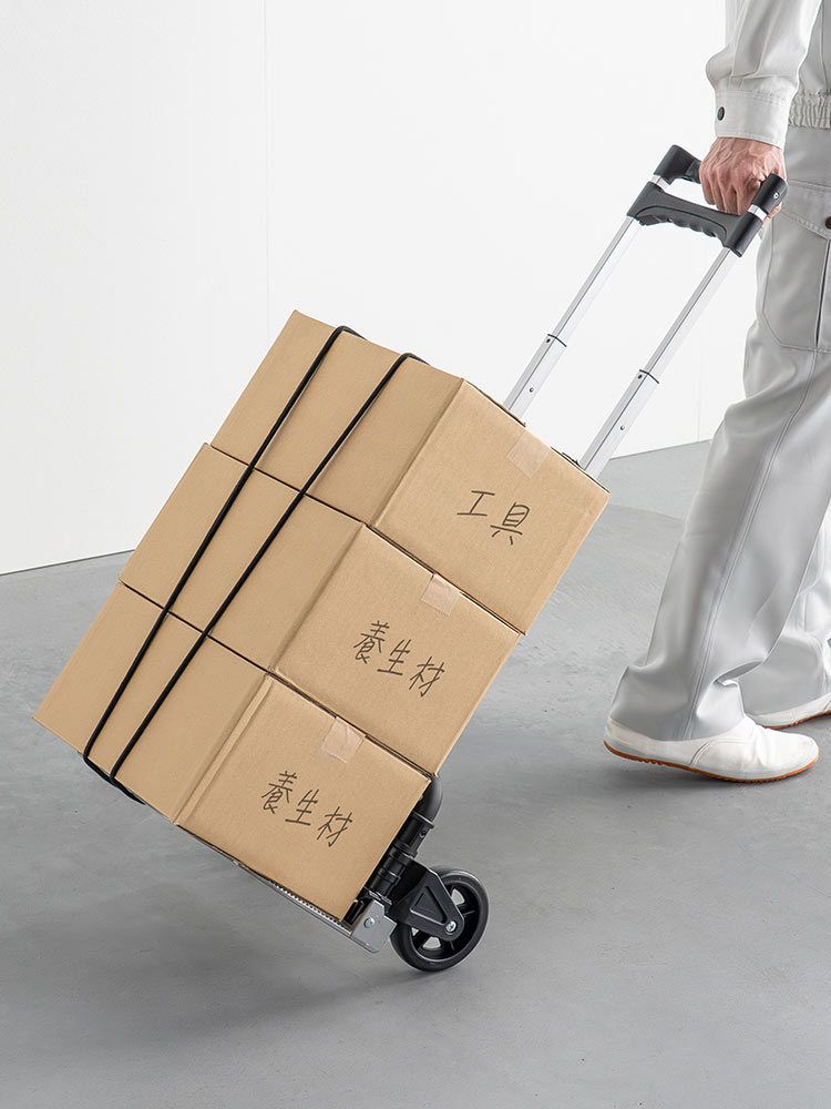 高さ調整できるアルミ製キャリーカート | 軽量＆折りたたみ式・耐荷重70kgで荷物運搬に便利