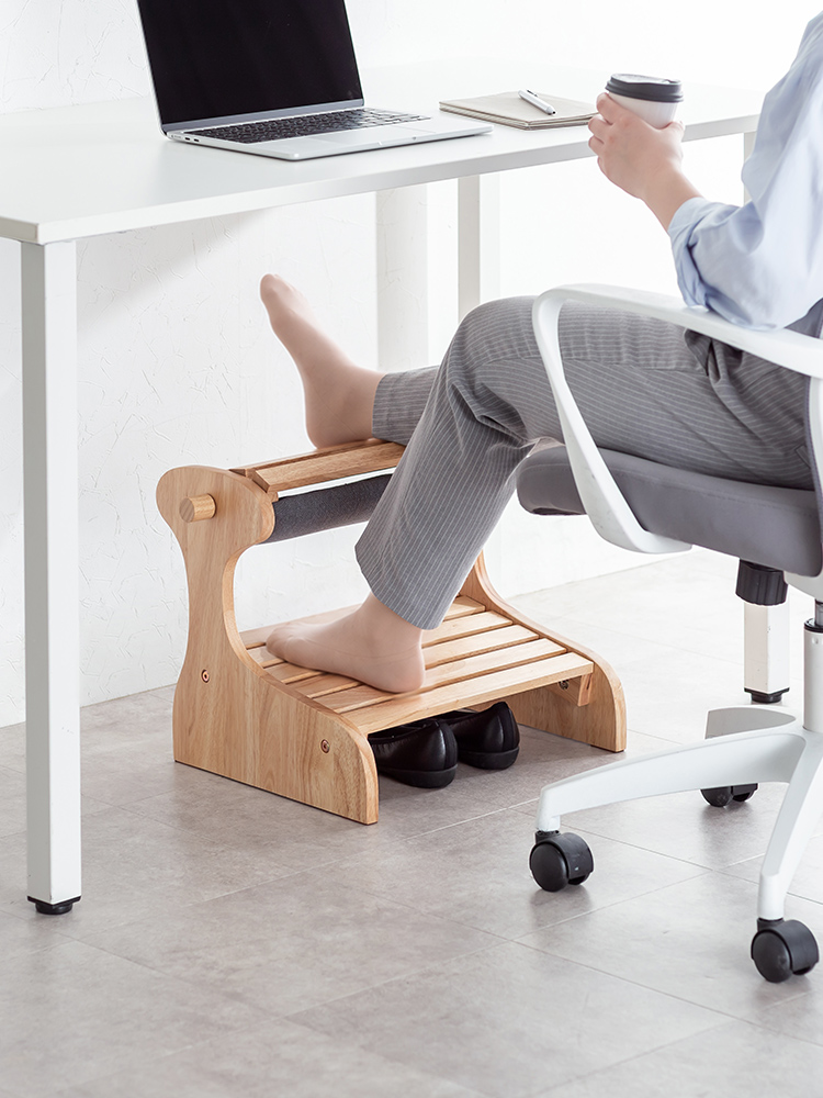 1台3役のフットレスト！オットマンにもなるおしゃれ木製足置き | 激安