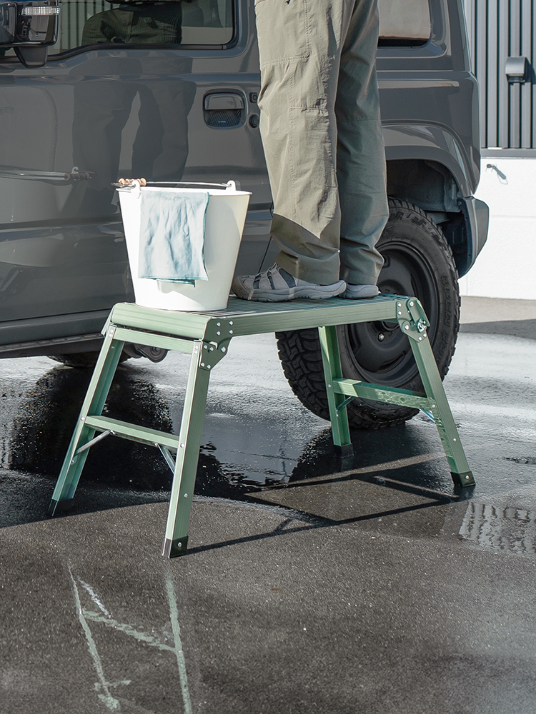 【足場台】洗車に便利折りたたみ軽量50cm耐荷重150kgアルミ カーキ