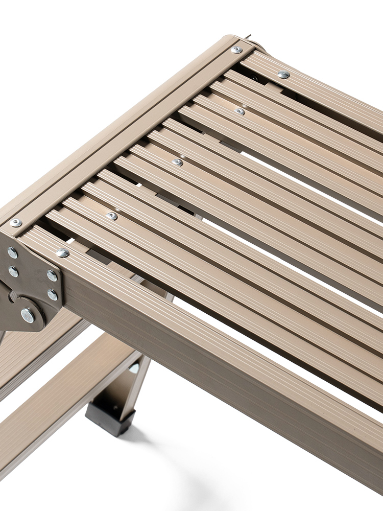 【足場台】洗車に便利軽量折りたたみ高さ70cm耐荷重150kgアルミ ベージュ