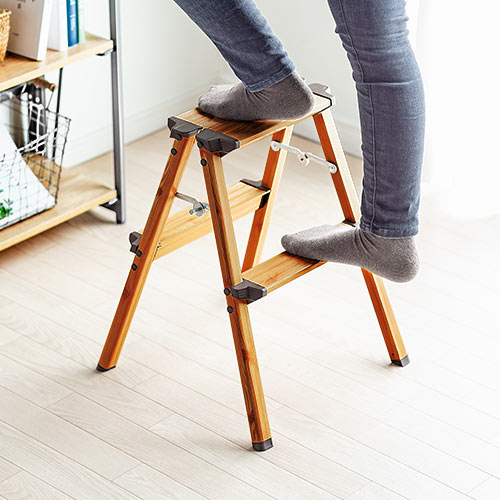 2段踏み台（脚立・ステップ・折りたたみ・収納・インテリア・木目・ブラウン・おすすめ）