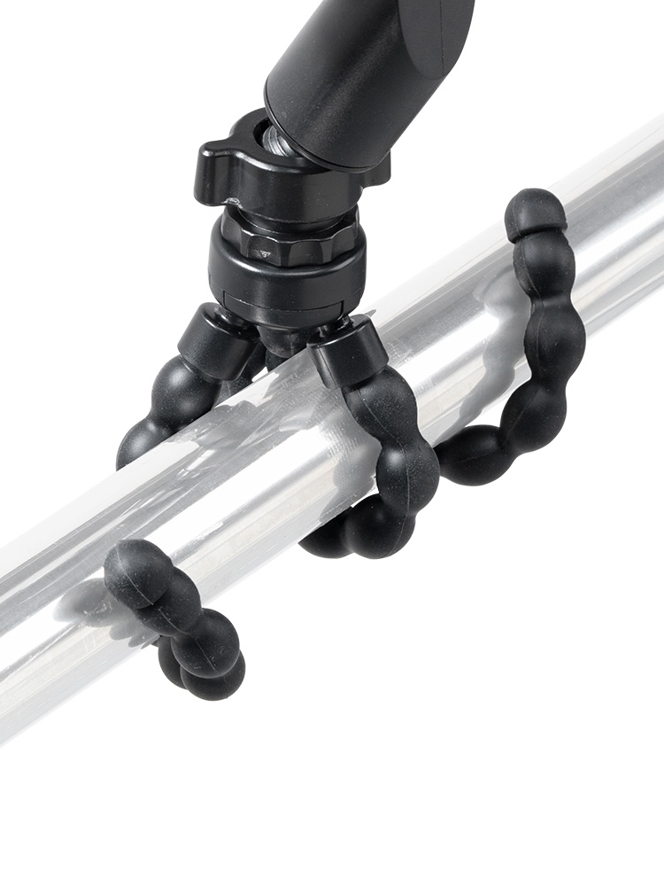 フレキシブルアームでメッシュフェンスや枝に巻けるLEDソーラーライト | 防水・人感センサー搭載で屋外・車庫・キャンプ照明に最適