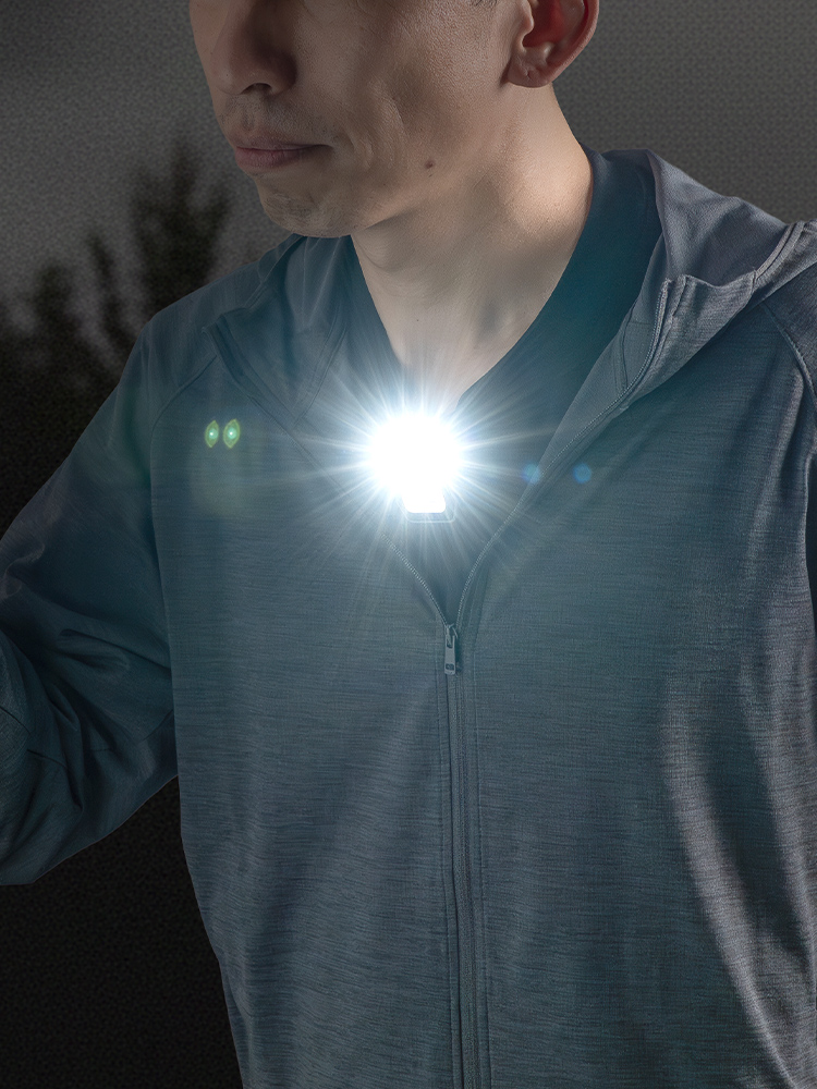 充電式LEDライト／点灯・点滅モード／夜間ウォーキングや作業用