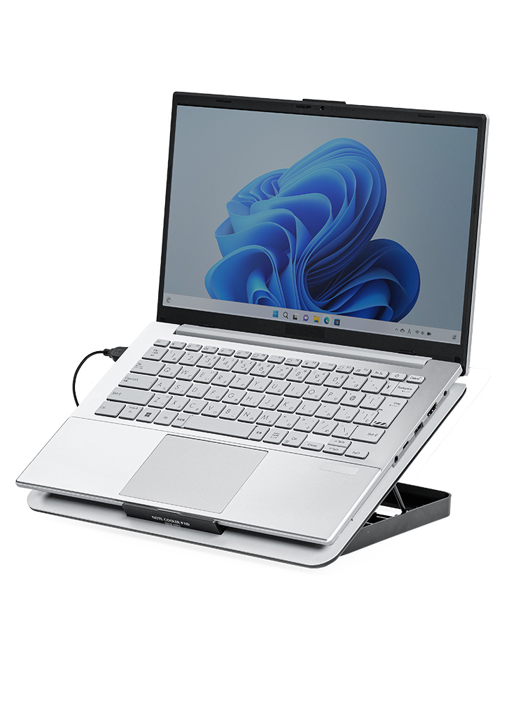 おすすめノートパソコンクーラー！6つのファンとアルミボディで冷却効果抜群のPCスタンド