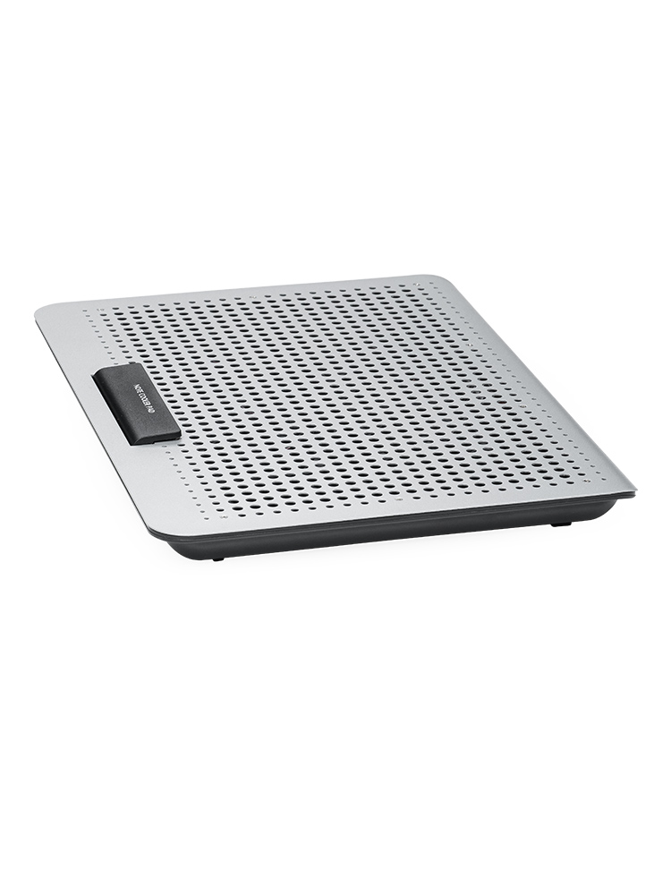 おすすめノートパソコンクーラー！6つのファンとアルミボディで冷却効果抜群のPCスタンド