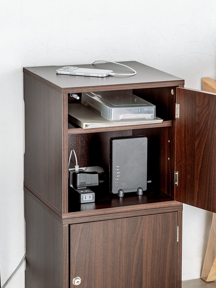 鍵付き木製キューブボックス | 小型セキュリティボックス – プッシュ開閉・ケーブル配線対応