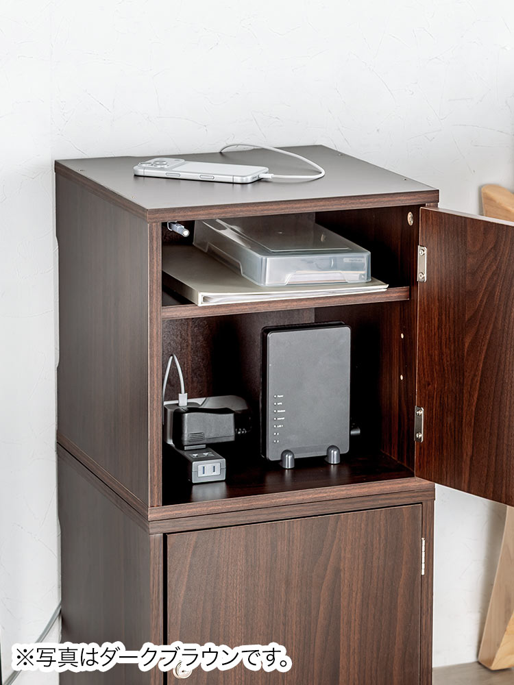 鍵付き木製キューブボックス | 小型セキュリティボックス – プッシュ開閉・ケーブル配線対応