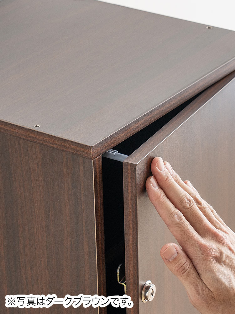 鍵付き木製キューブボックス | 小型セキュリティボックス – プッシュ開閉・ケーブル配線対応