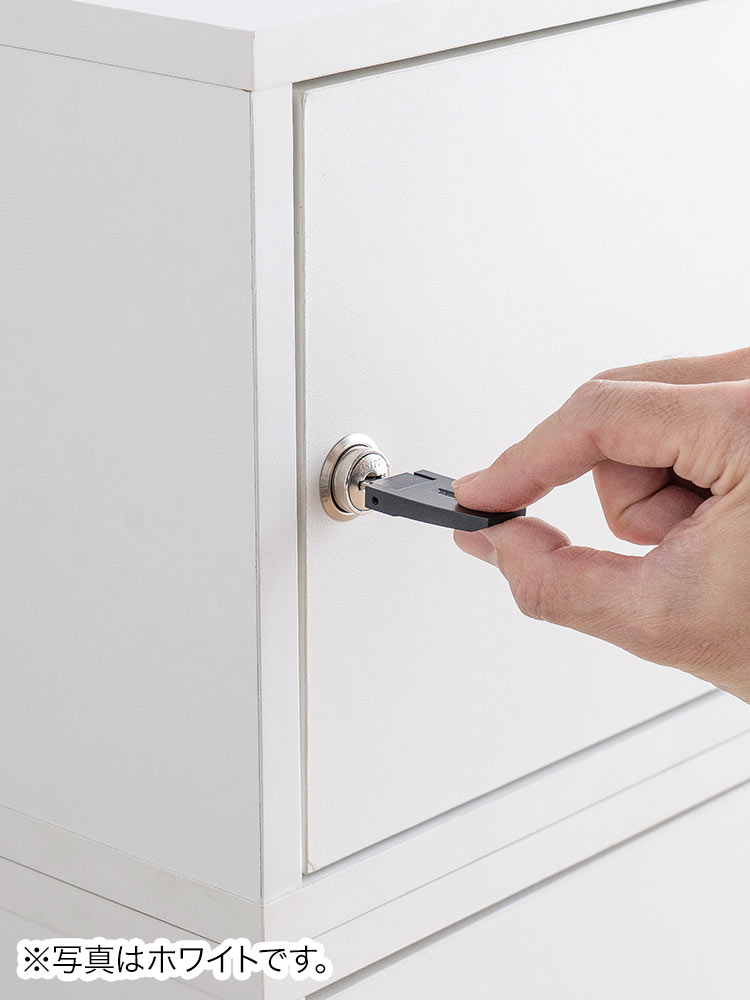 鍵付き木製キューブボックス | 小型セキュリティボックス – プッシュ開閉・ケーブル配線対応