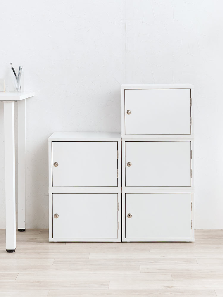 鍵付き木製キューブボックス | 小型セキュリティボックス – プッシュ開閉・ケーブル配線対応