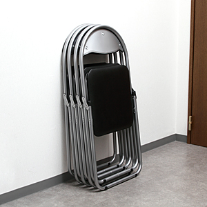 折りたたみイス・パイプ椅子（4脚・ブラック） EEZ-SNC037BK | 激安