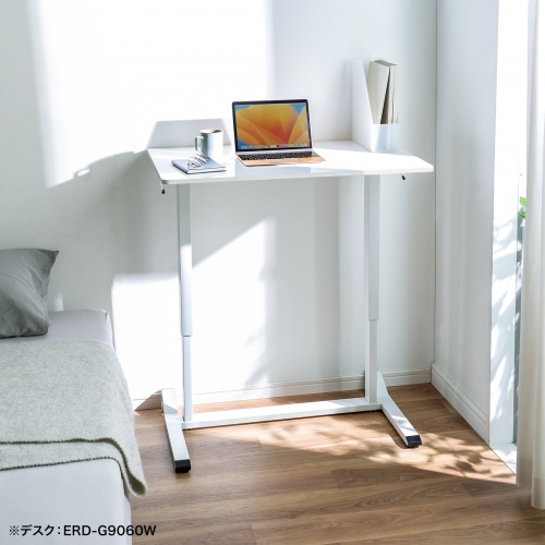 ガス圧式昇降デスク（幅90cm・奥行き60cm・キャスター付き・薄い木目）ERD-G9060LM