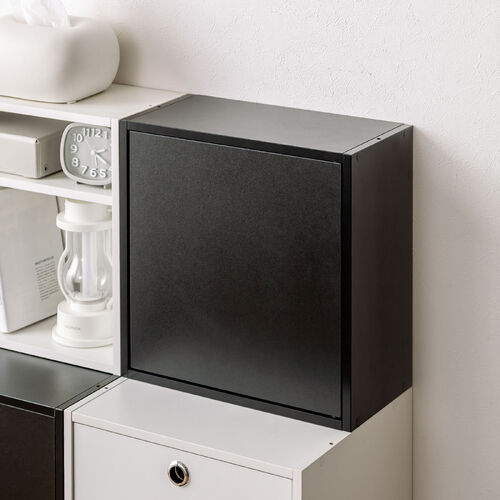 キューブ型収納ボックス（扉・ハーフサイズ・幅35×奥行17×高さ35cm・2段式・配線穴・推し活収納棚・アクスタ・DVD・Switch・ブラック）