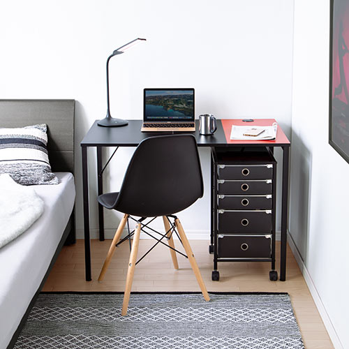 ゲーミングデスク（ブラック×レッド 幅100cm 奥行60cm ワークデスク テレワーク ケーブル通し付き モニターアーム取付対応）