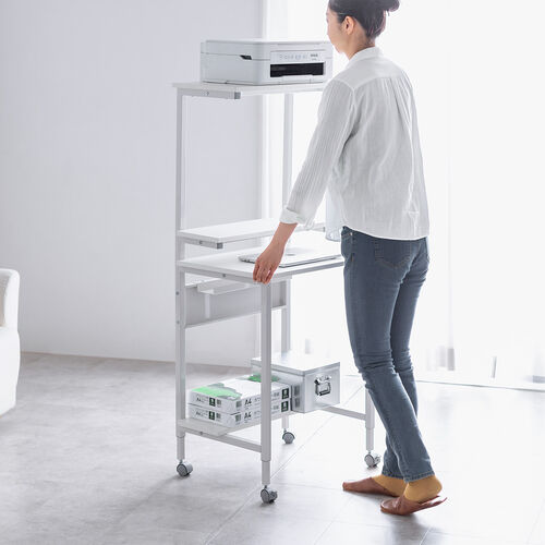 【ホワイト】パソコンデスク キャスター付きで移動可能ラック付き Amazon | パソコンデスク 幅60cm深50cm スライドテーブル付 可動棚