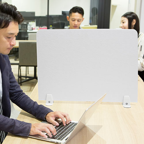 デスクパーティション（デスクトップパネル・フェルト・スタンド式・幅60cm・ホワイト）