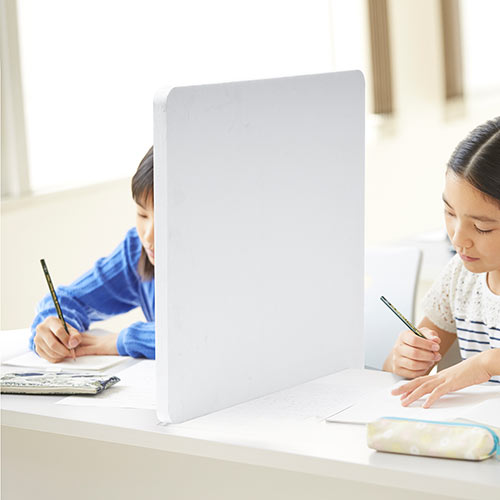 デスクトップパネル クランプ式（デスクパーテーション フェルト一型 幅600mm 設置時高さ503mm ホワイト）