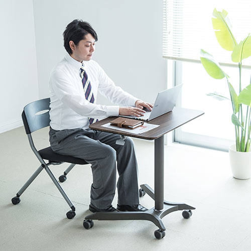 昇降デスク（手動・ガス圧・木目・横幅71.5cm・ノートPC台・キャスター付き）