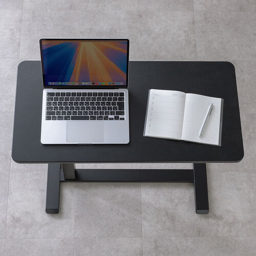 ソファサイドテーブル（サイドテーブル・ガス圧昇降テーブル・低床化キャスター・幅80cm・奥行40cm・昇降幅33cm・ブラック）