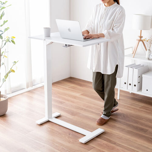スタンディングデスク（電動昇降デスク・傾斜台・ソファサイドテーブル・低床キャスター・モバイルバッテリー稼働・軽量）