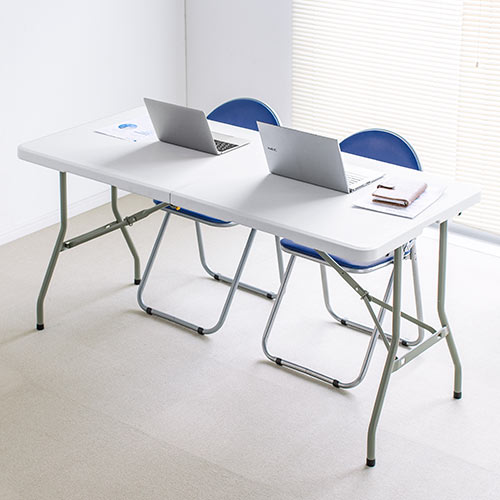 折りたたみテーブル（省スペース・W1520mm・D710mm・樹脂天板・作業台・簡単組立・持ち運び・取っ手付き 軽量・ホワイト）