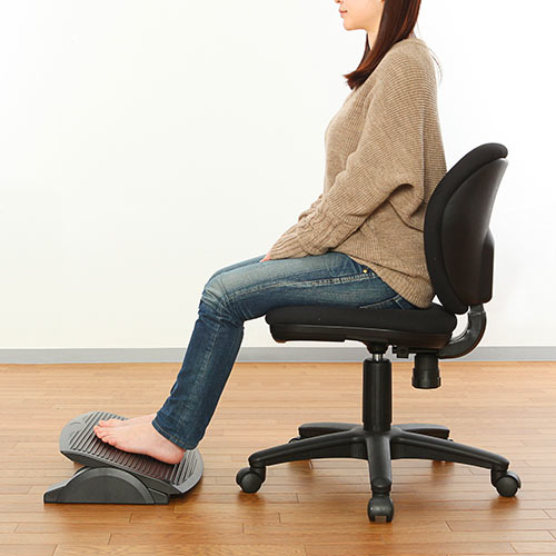 フットレスト（足置き・オフィス・無段階角度調節・エルゴノミクスフットレスト）